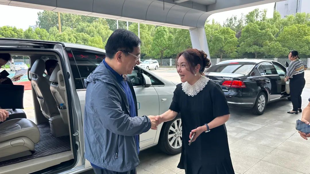 苏州市人大常委会副主任、党组副书记徐美健一行莅临我司参观指导插图 苏州市人大常委会副主任、党组副书记徐美健一行莅临我司参观指导插图
